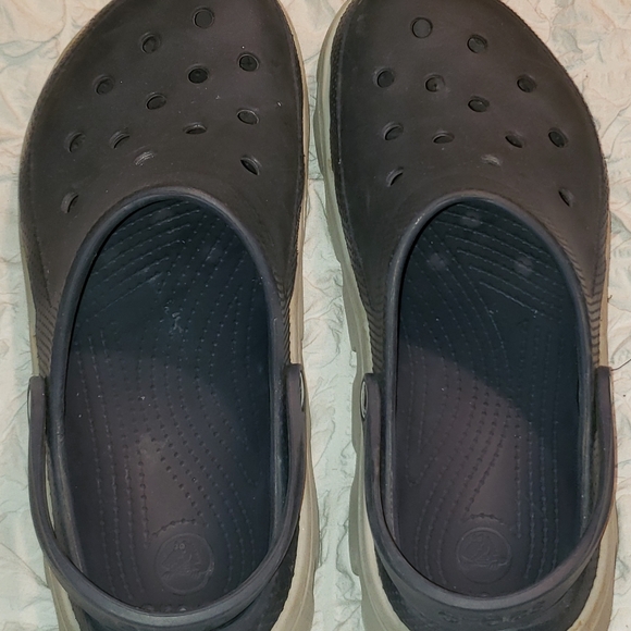 Shoes - Picture 3 of 4